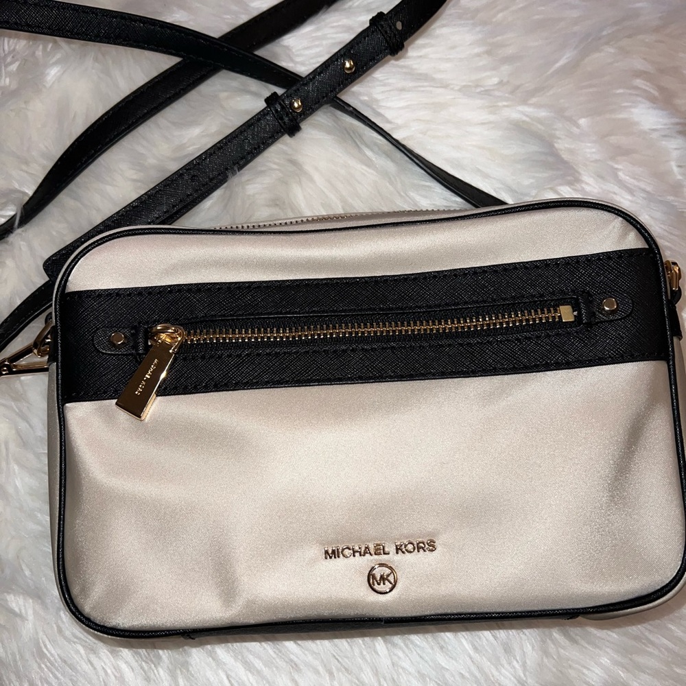 MICHAEL KORS CROSSBODY